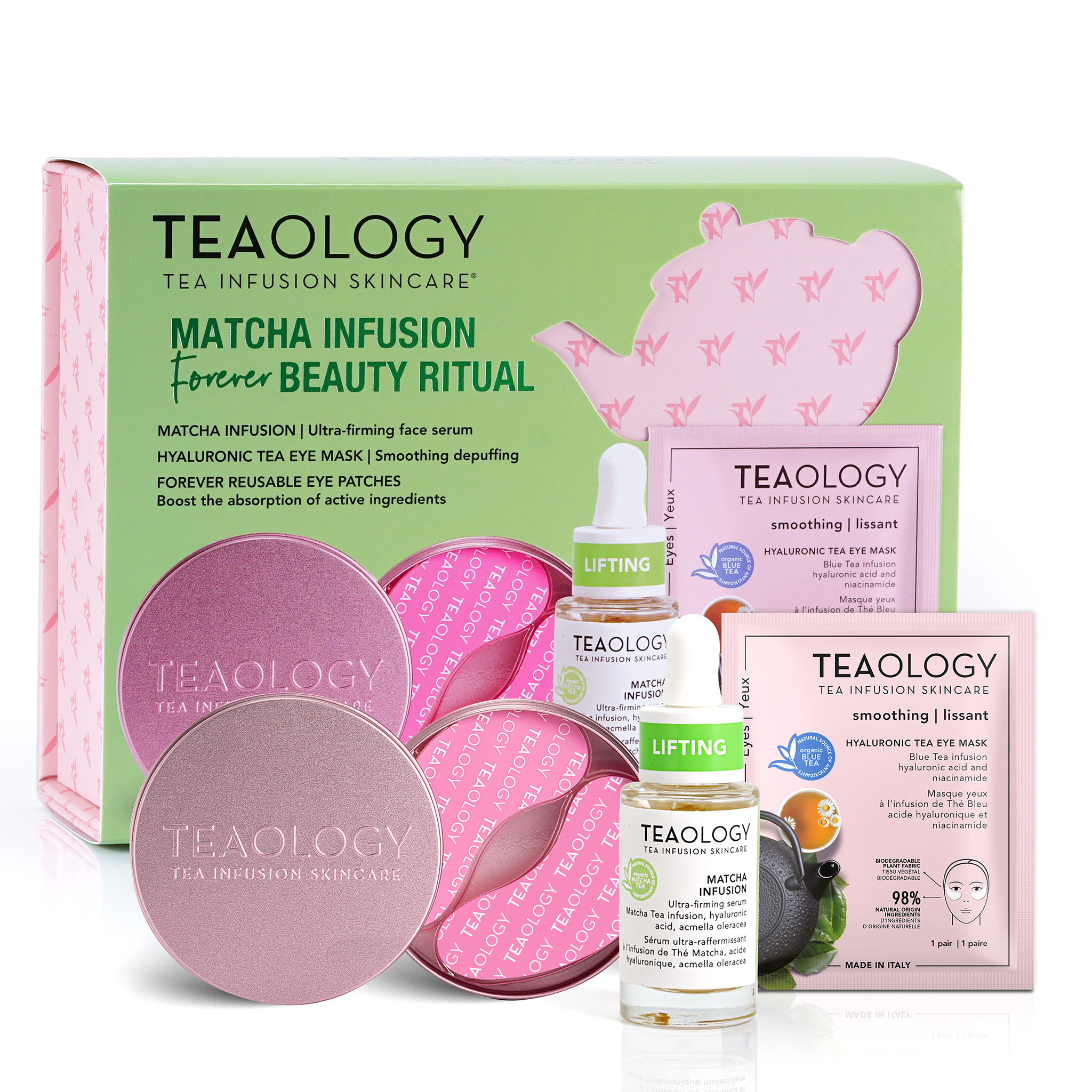 8050148505631_2-T50563-matcha-infusion-beauty-ritual-prodotti-1 Tealogy Matcha Infusion Forever Beauty Ritual Set mit Augenmasken, Gesichtsserum und Gesichtsmaske vor grünem Hintergrund.