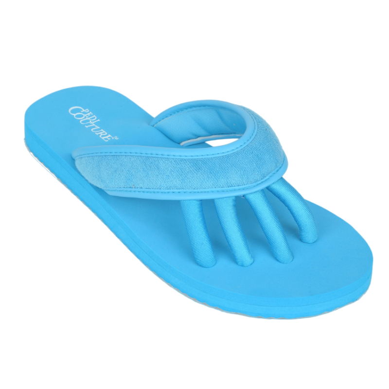 PEDI-COUTURE-PEDICURE-SPA-TERRY-TURQUOISE Einzelner blauer Pediküre-Spa-Schuh mit Zehentrenner.
