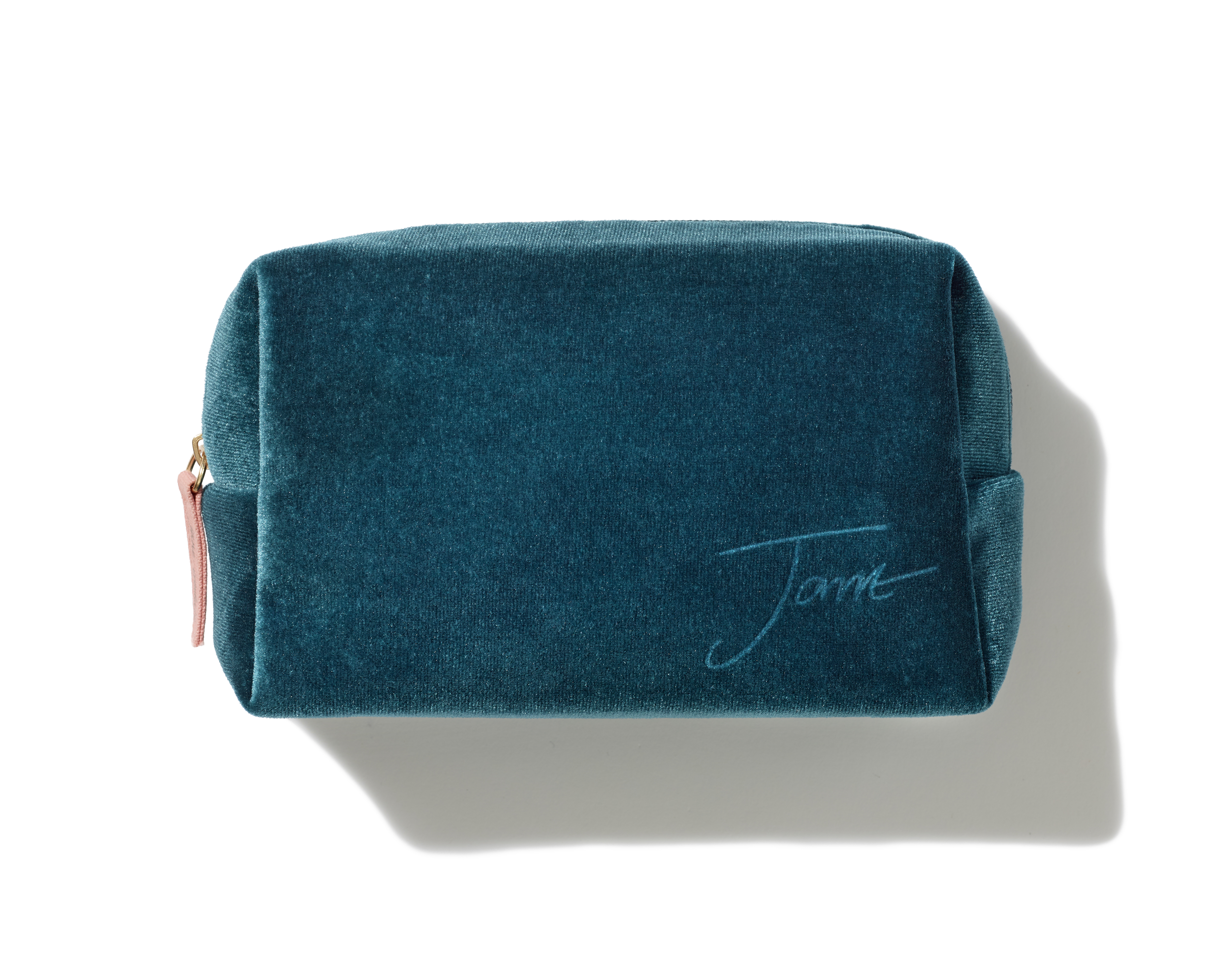 IC_Holiday23-MakeupBag-OH-Soldier-OnWhite