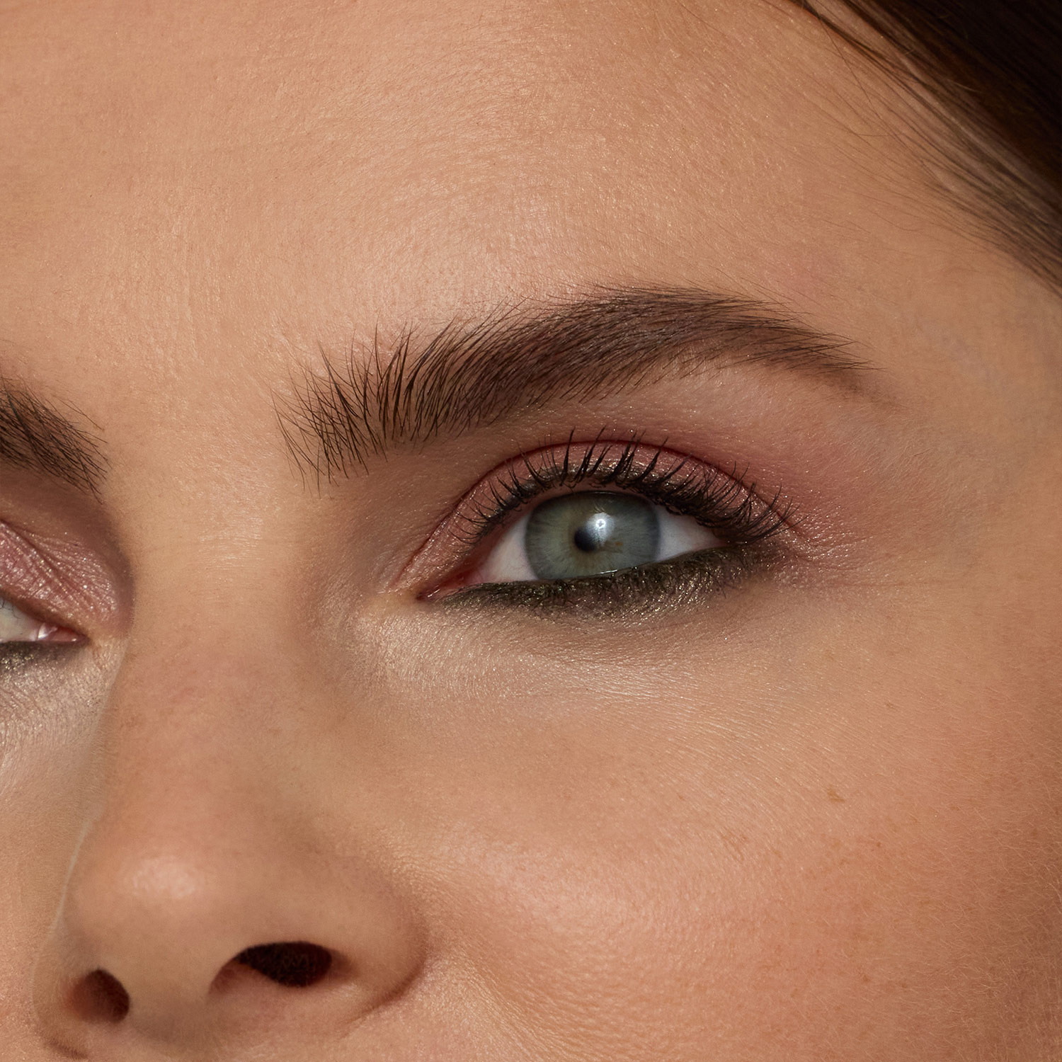 14609-jane-iredale-ColorLuxe-Eye-Shadow-Sticks-Ivy-4