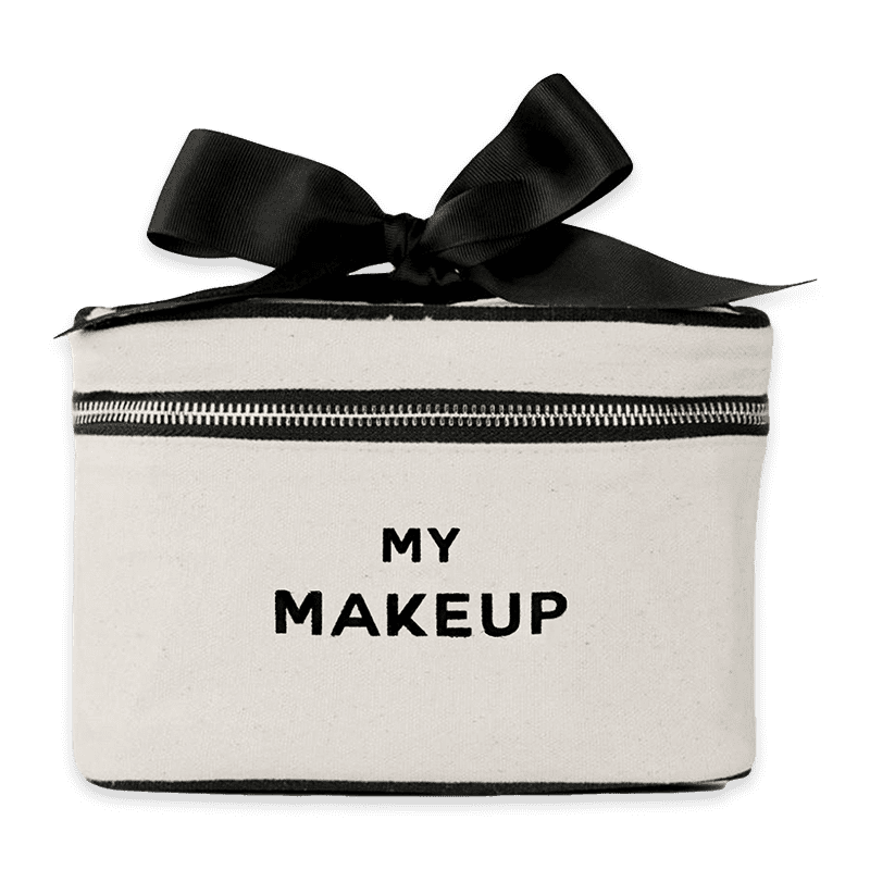 Beige Make-up-Tasche mit schwarzem Reißverschluss und Schleife, Aufschrift 'MY MAKEUP'.